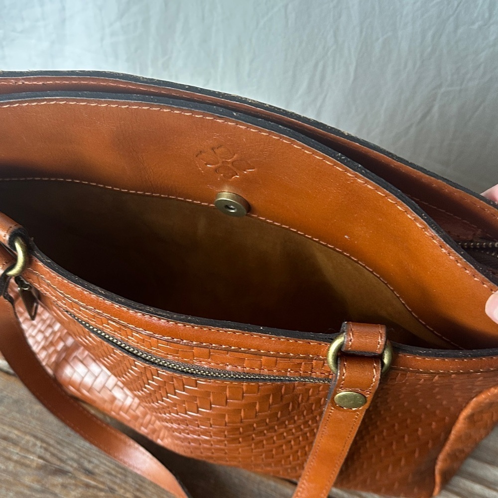 Patricia Nash Woven Leather Shoulder Bag in Warm Brown - Picture 7 of 10